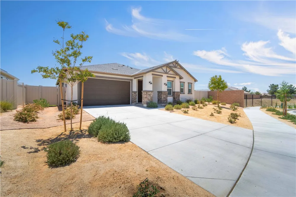 3230 Emerald Ln Lancaster, CA 93535