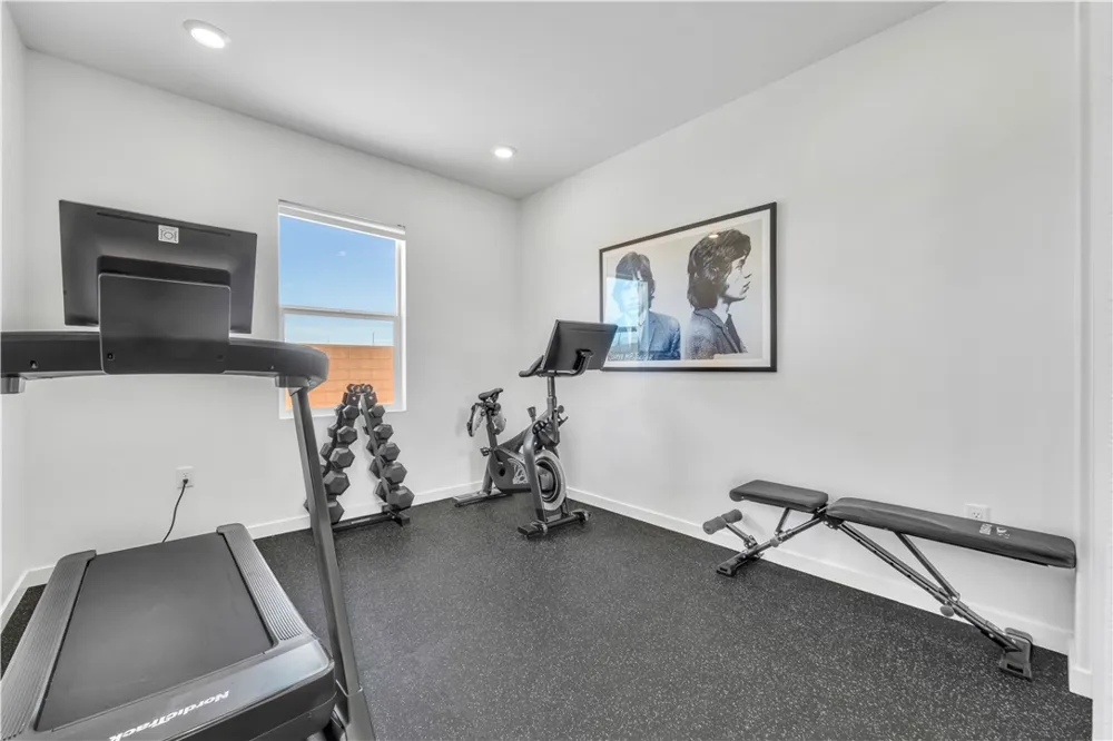 3230 Emerald Ln Lancaster, CA 93535