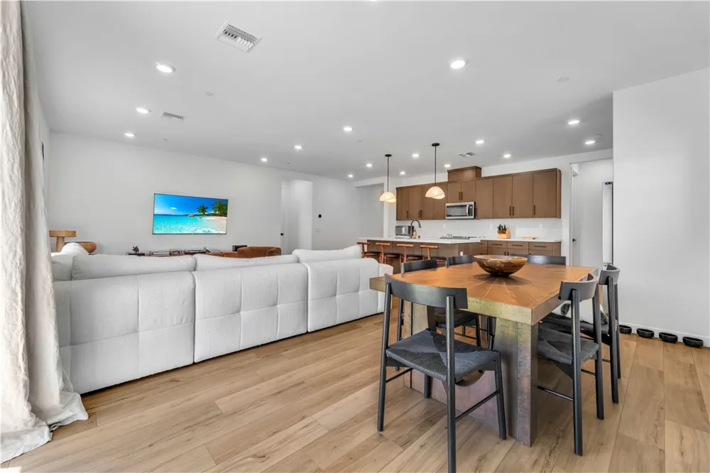 3230 Emerald Ln Lancaster, CA 93535