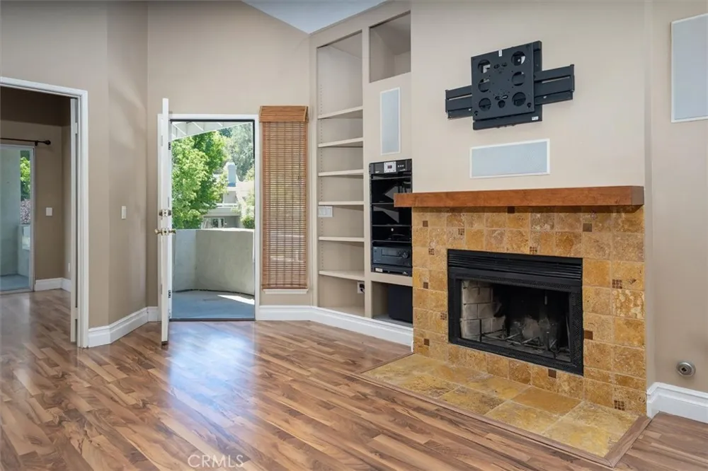 26105 Mcbean Pkwy Unit 64 Valencia, CA 91355