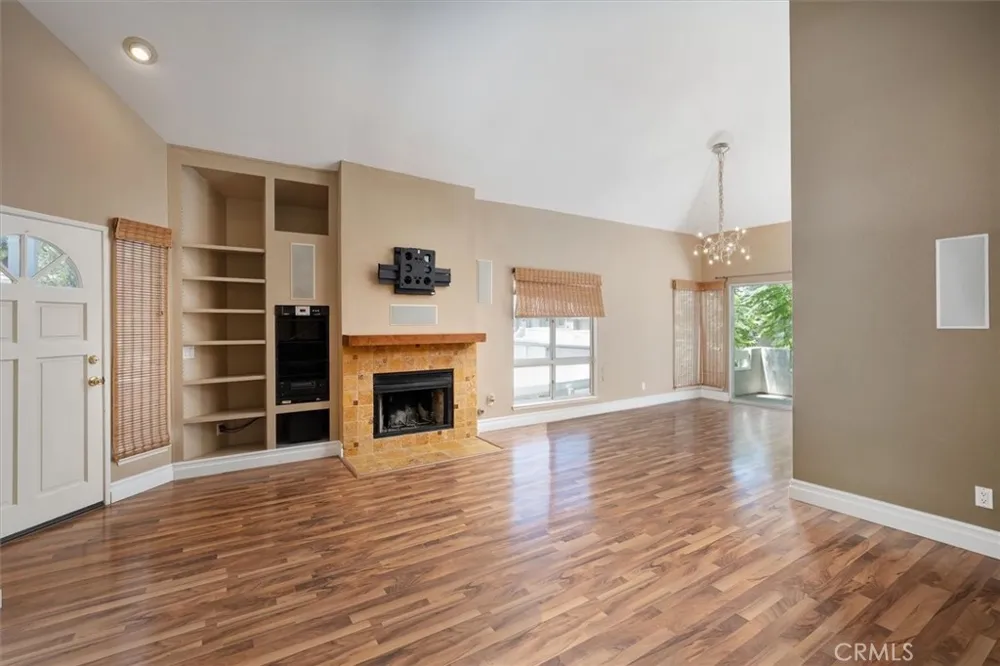 26105 Mcbean Pkwy Unit 64 Valencia, CA 91355