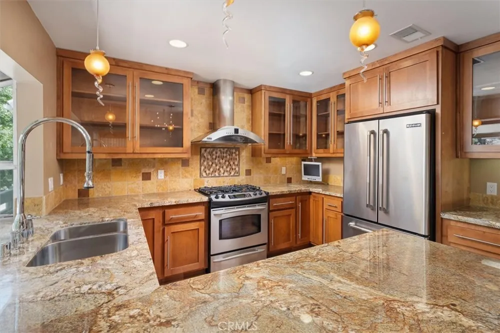 26105 Mcbean Pkwy Unit 64 Valencia, CA 91355