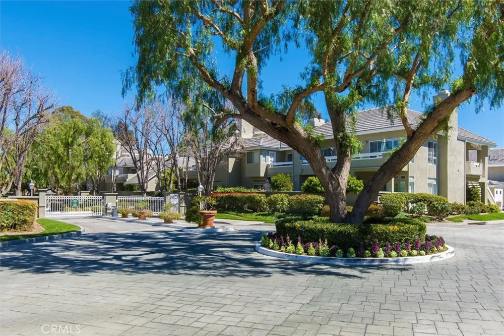 26105 Mcbean Pkwy Unit 64 Valencia, CA 91355
