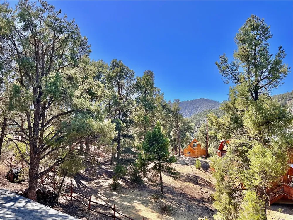 14013 Yellowstone Drive Pine Mountain Club, CA 93225