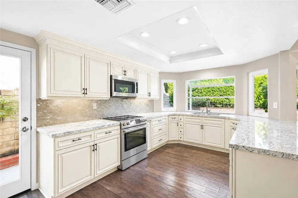 19645 Turtle Springs Way Porter Ranch, CA 91326