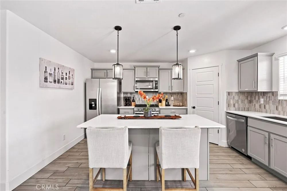 6604 Voyageurs Drive Bakersfield, CA 93311