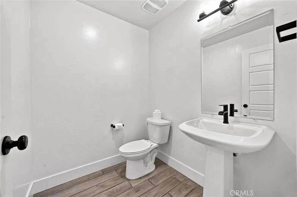 6604 Voyageurs Drive Bakersfield, CA 93311