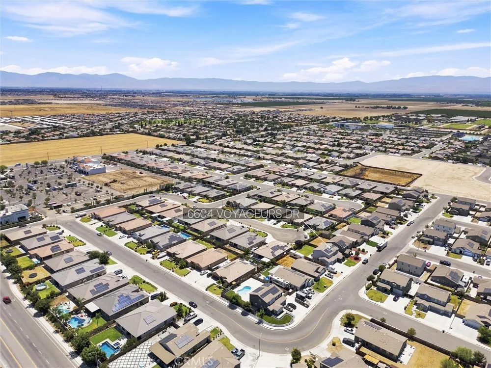 6604 Voyageurs Drive Bakersfield, CA 93311