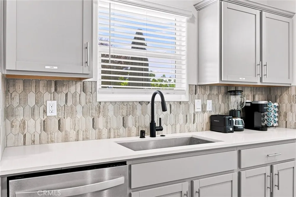 6604 Voyageurs Drive Bakersfield, CA 93311