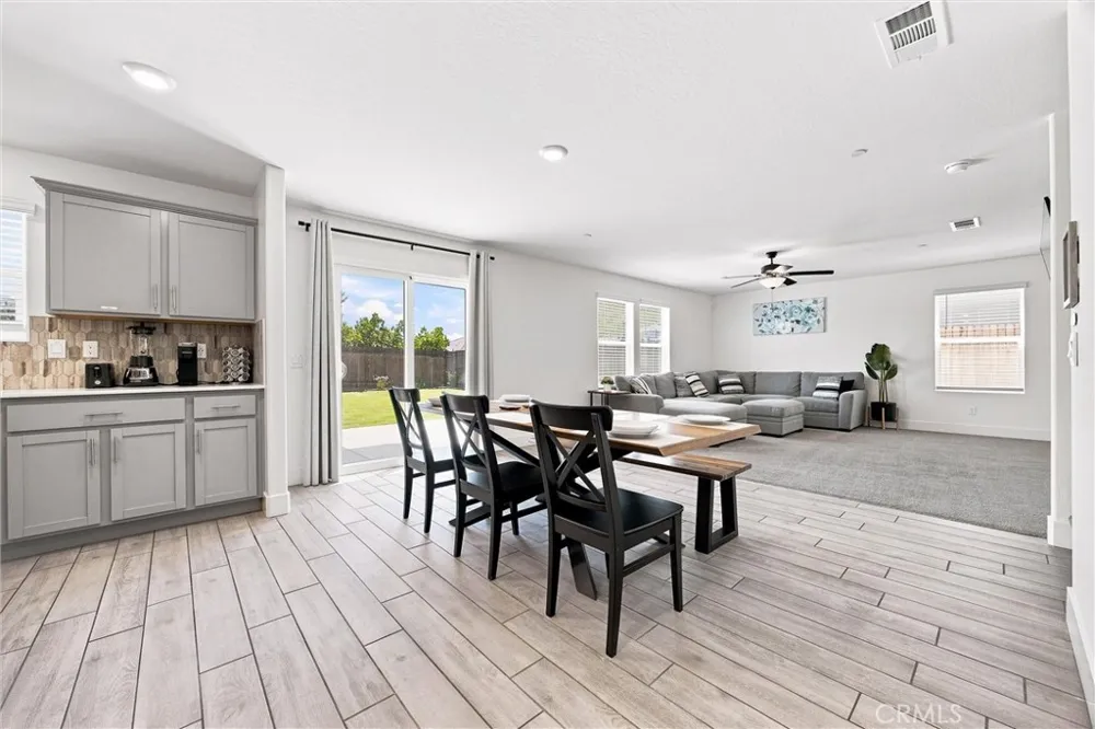6604 Voyageurs Drive Bakersfield, CA 93311