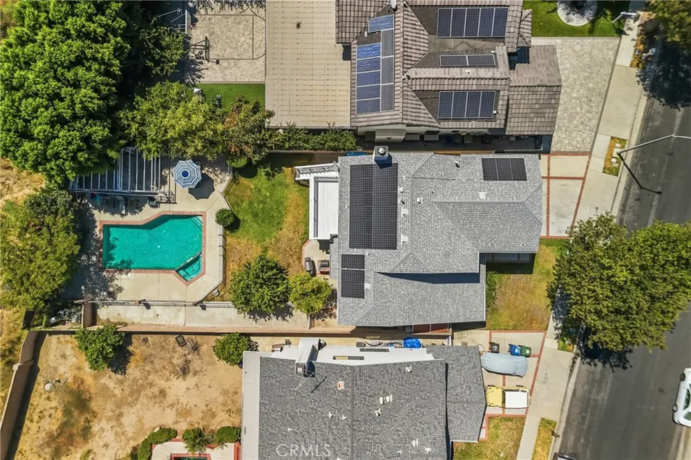 18012 Raymer Northridge, CA 91325