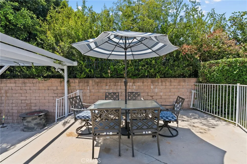 18012 Raymer Northridge, CA 91325