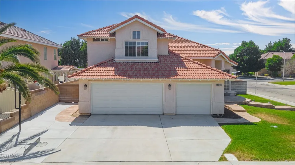 44351 Shad Lancaster, CA 93536