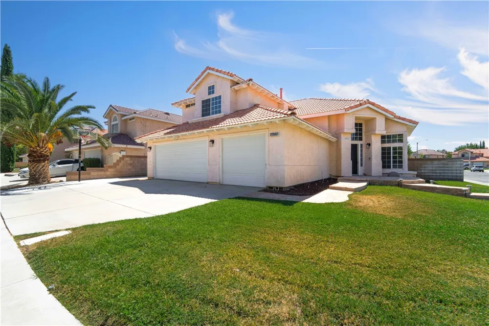 44351 Shad Lancaster, CA 93536