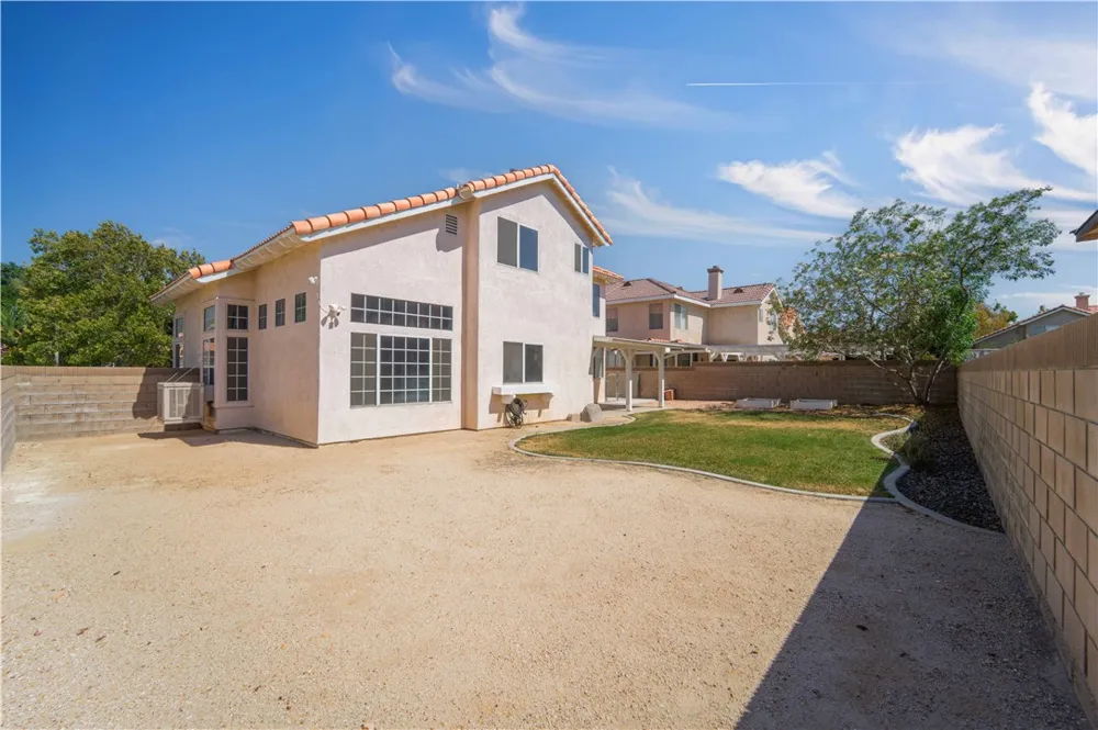 44351 Shad Lancaster, CA 93536
