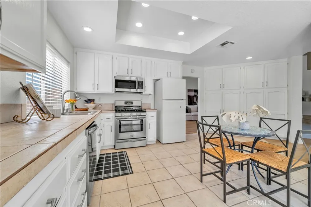 44351 Shad Lancaster, CA 93536