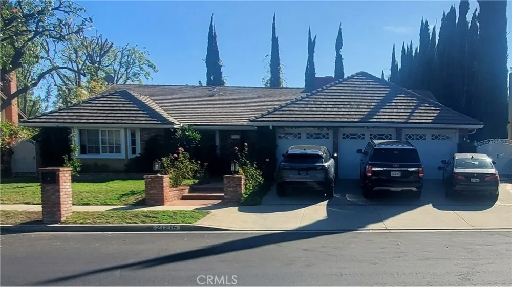 21216 Nashville Los Angeles, CA 91311