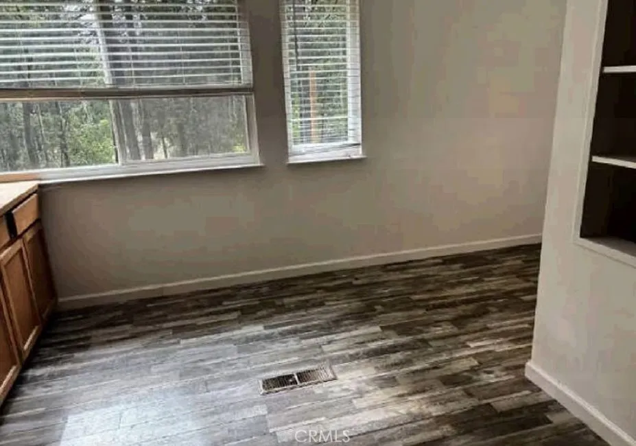 17582 New York House Brownsville, CA 95919