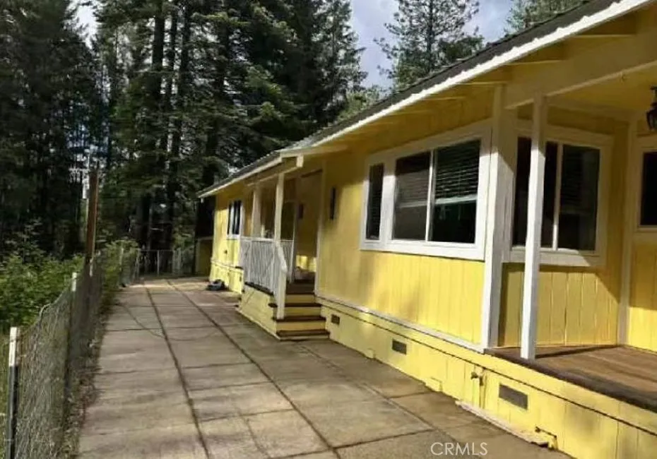 17582 New York House Brownsville, CA 95919