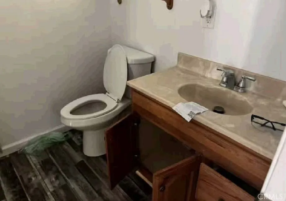 17582 New York House Brownsville, CA 95919