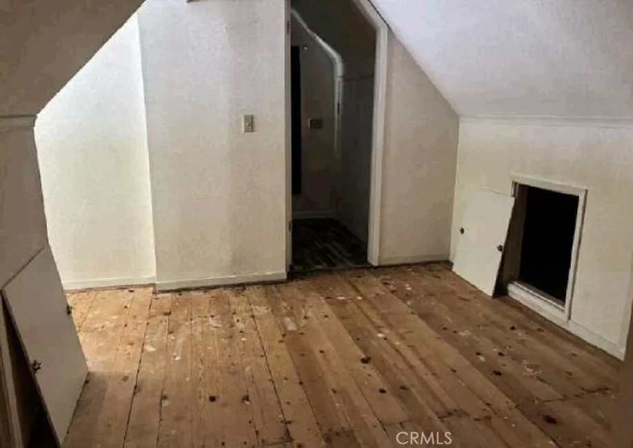 17582 New York House Brownsville, CA 95919