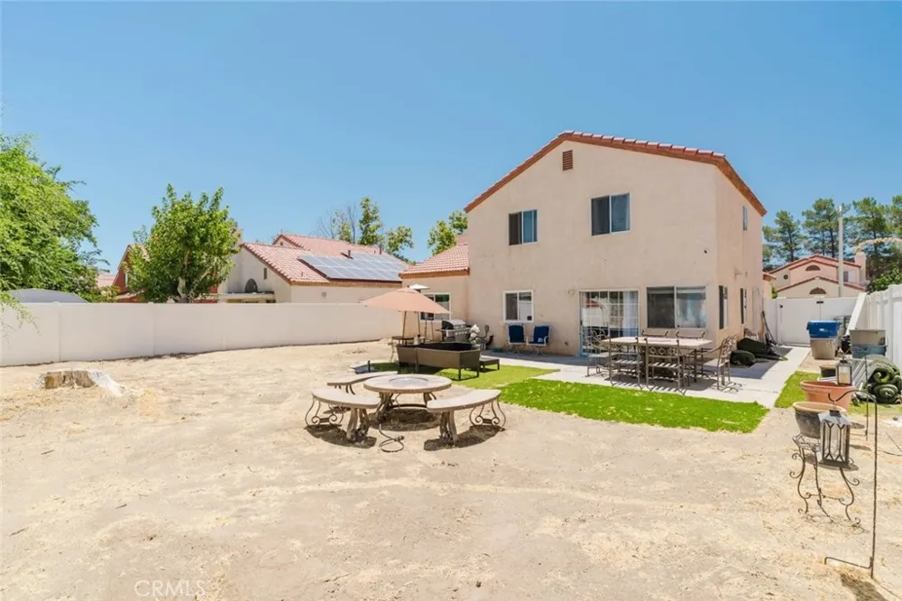 1745 E Norberry Street Lancaster, CA 93535