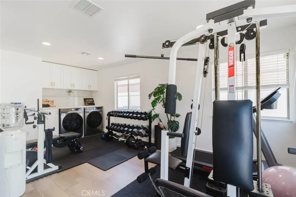 1745 E Norberry Street Lancaster, CA 93535