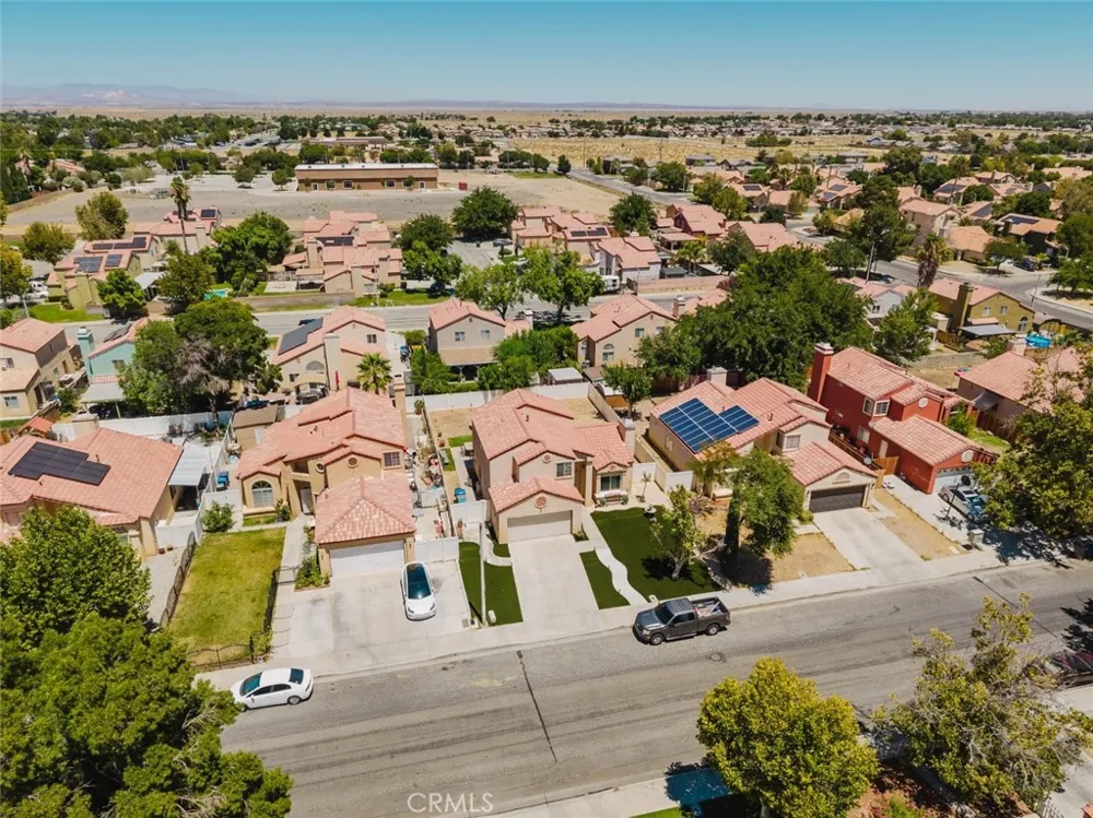 1745 E Norberry Street Lancaster, CA 93535