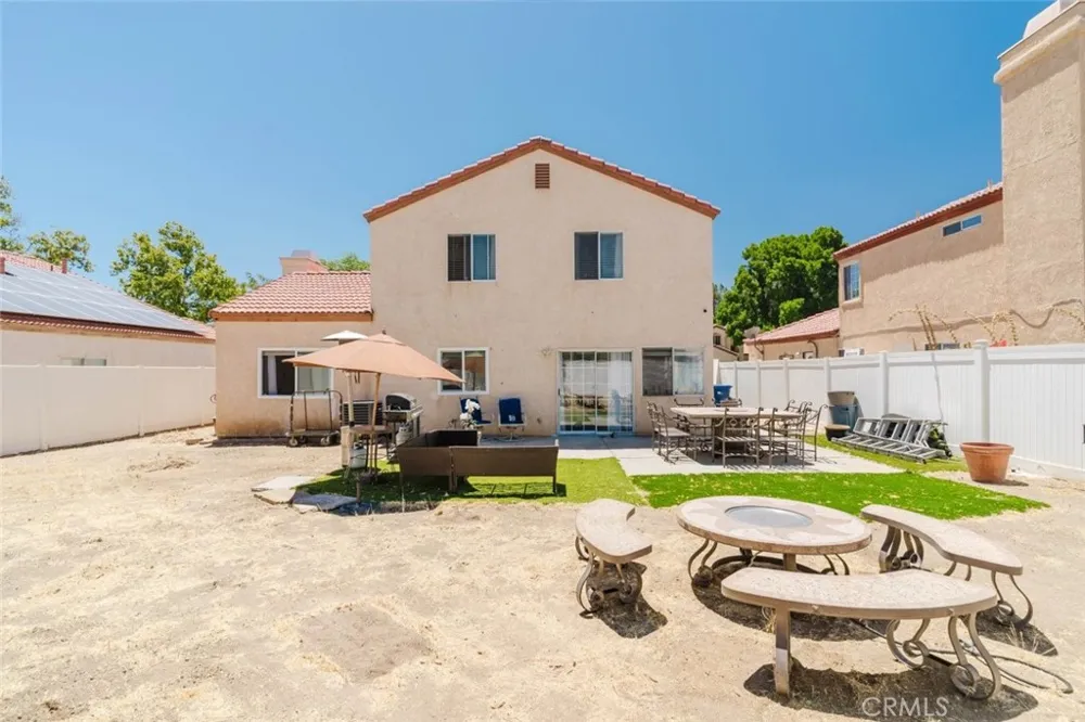 1745 E Norberry Street Lancaster, CA 93535