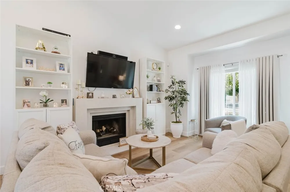 1745 E Norberry Street Lancaster, CA 93535