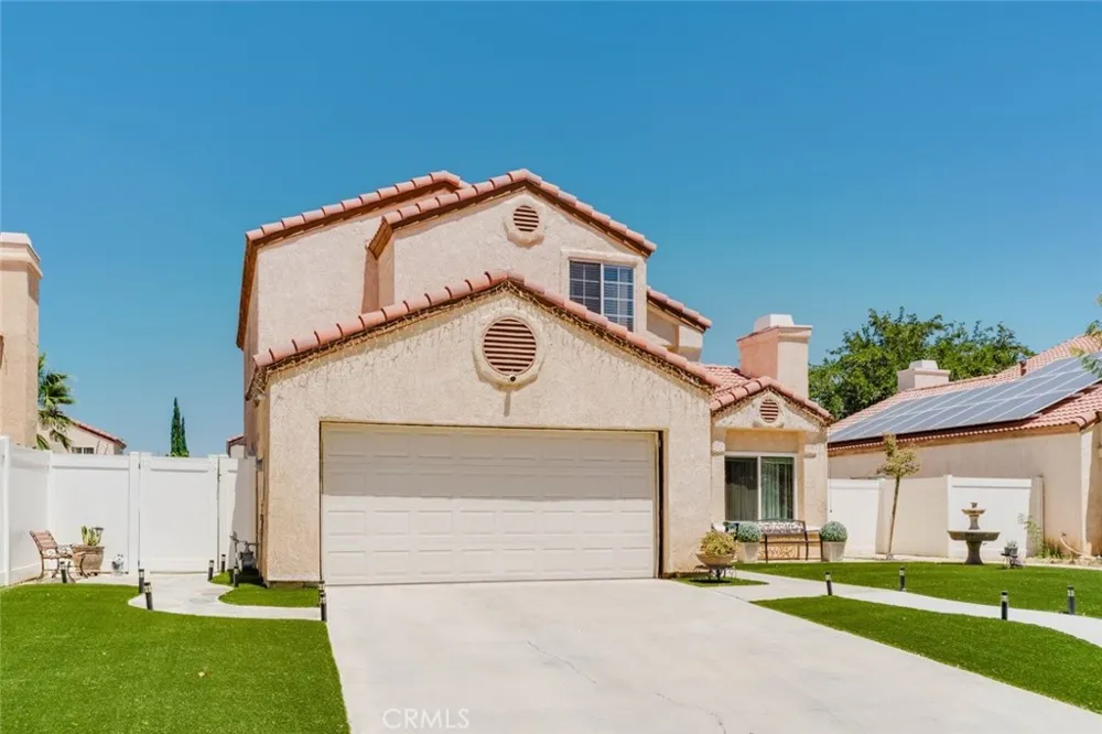 1745 E Norberry Street Lancaster, CA 93535