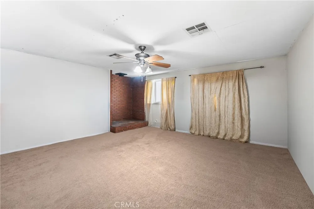 44449 Loneoak Lancaster, CA 93534
