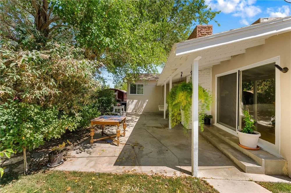 44449 Loneoak Lancaster, CA 93534