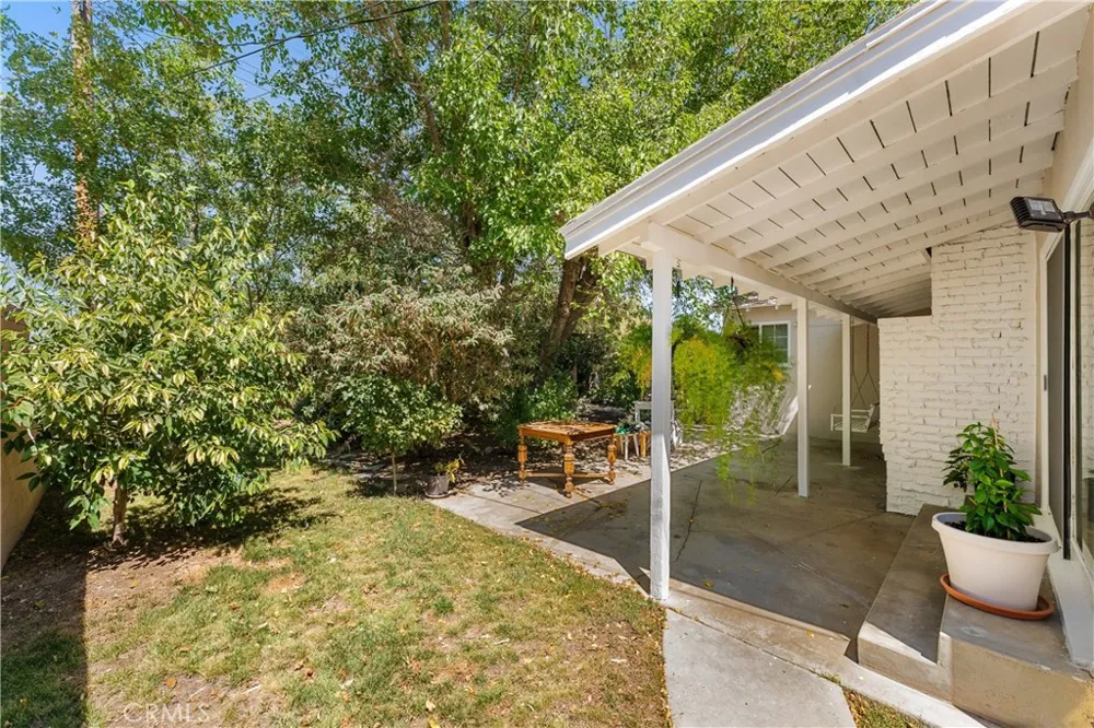 44449 Loneoak Lancaster, CA 93534
