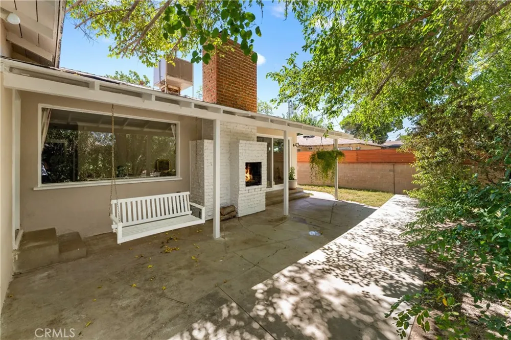 44449 Loneoak Lancaster, CA 93534