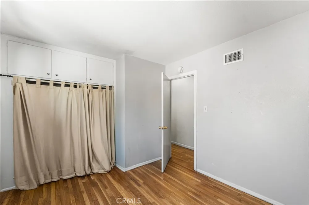 44449 Loneoak Lancaster, CA 93534