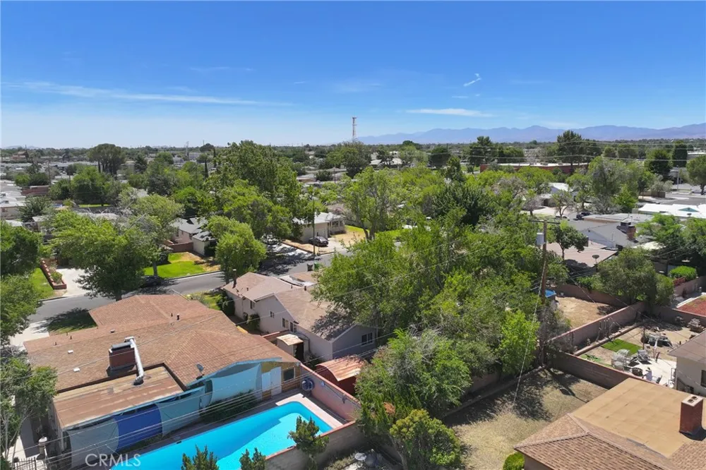 44449 Loneoak Lancaster, CA 93534