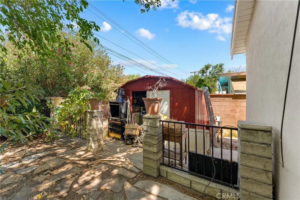 44449 Loneoak Lancaster, CA 93534