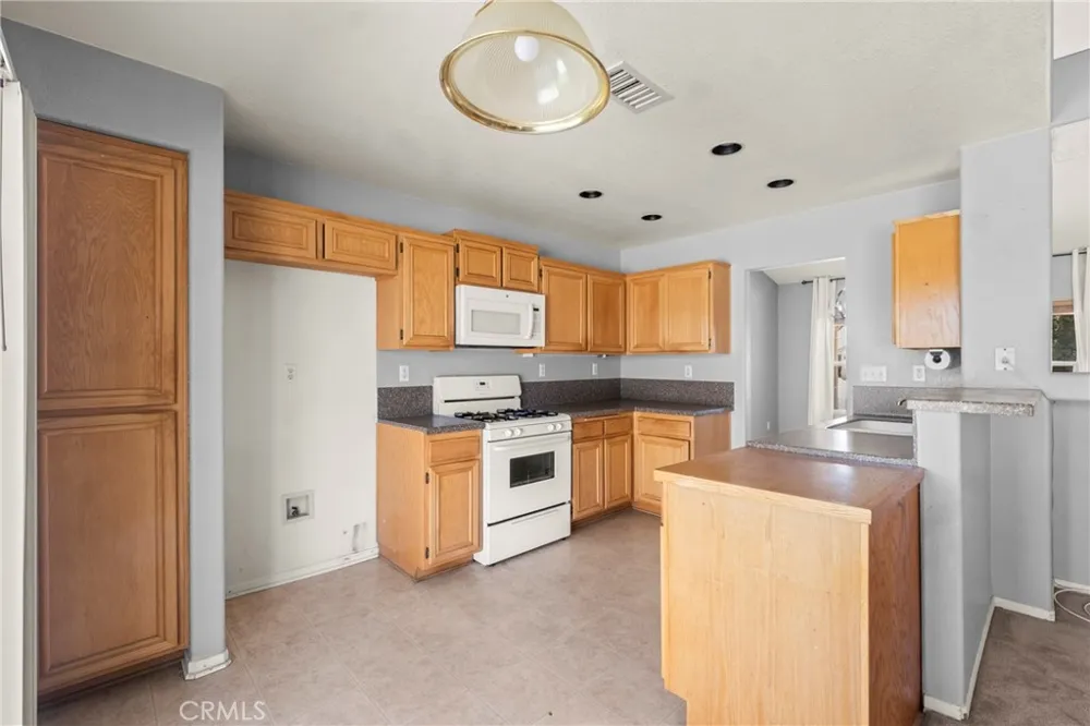 3357 Firebush Rosamond, CA 93560