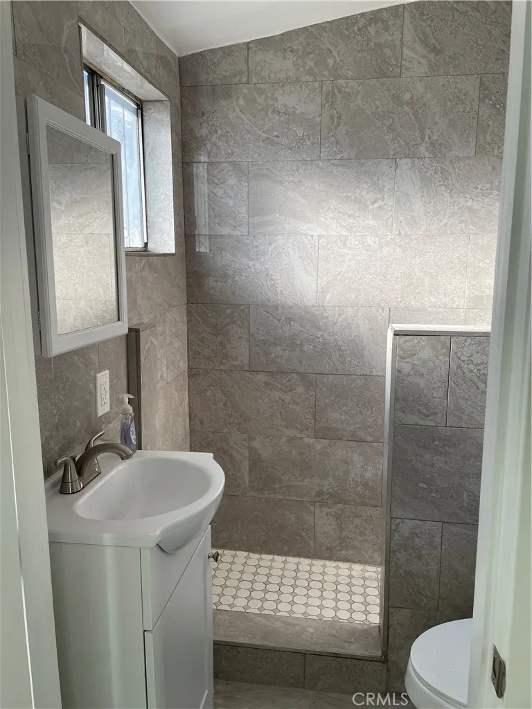 525 S Soto Street #1/2 Los Angeles, CA 90033