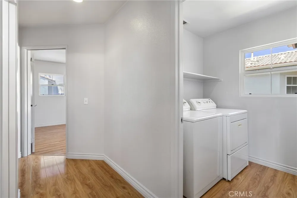 9193 Burnet Avenue North Hills, CA 91343