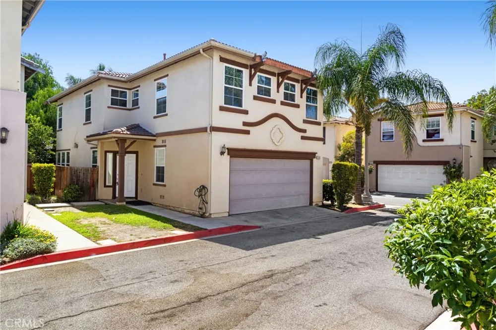 9193 Burnet Avenue North Hills, CA 91343