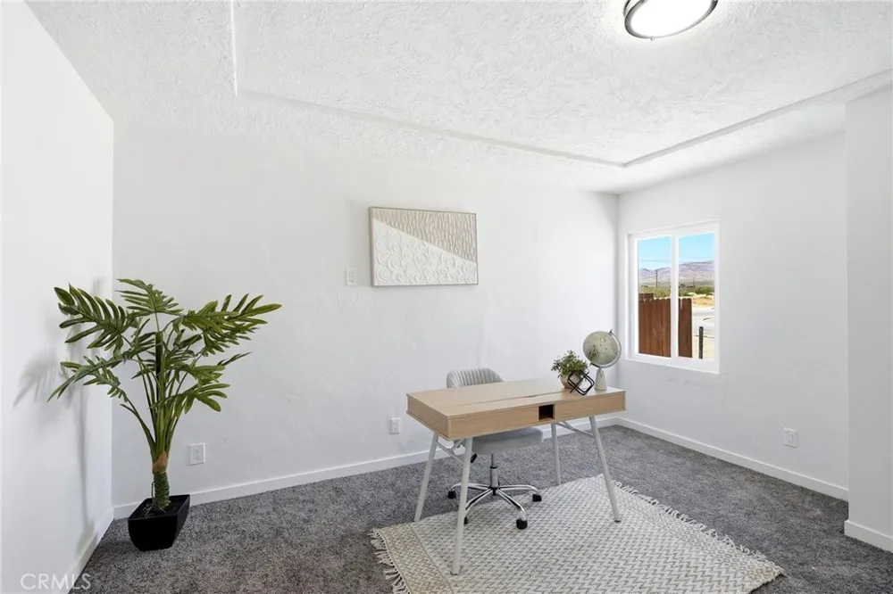 2494 Nadean Mojave, CA 93501