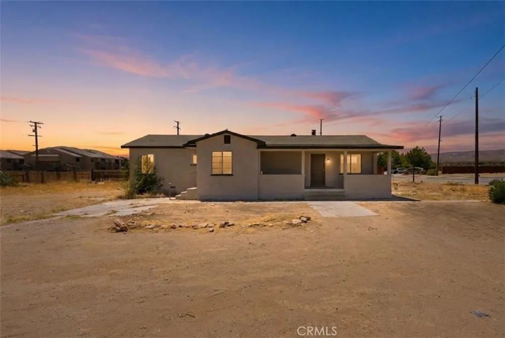 2494 Nadean Mojave, CA 93501