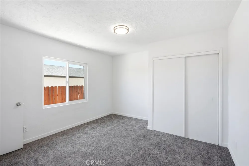 2494 Nadean Mojave, CA 93501