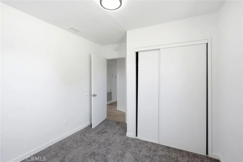 2494 Nadean Mojave, CA 93501