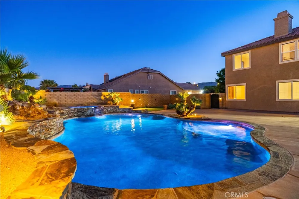 41520 44th W Lancaster, CA 93536