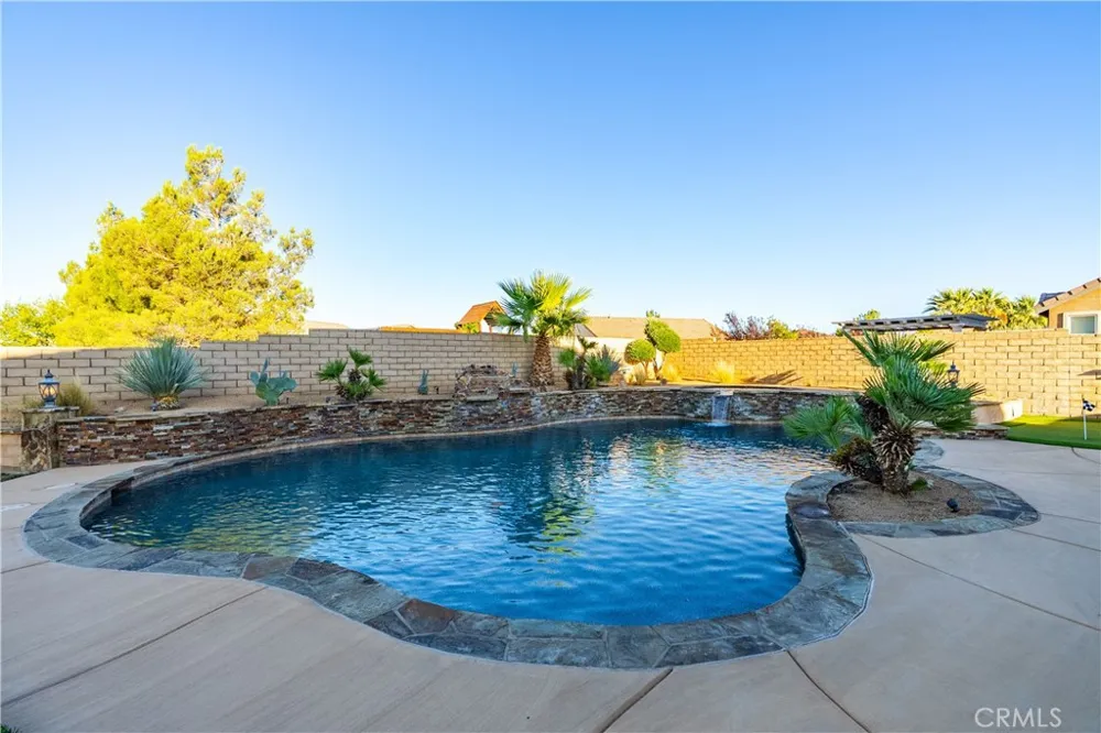 41520 44th W Lancaster, CA 93536