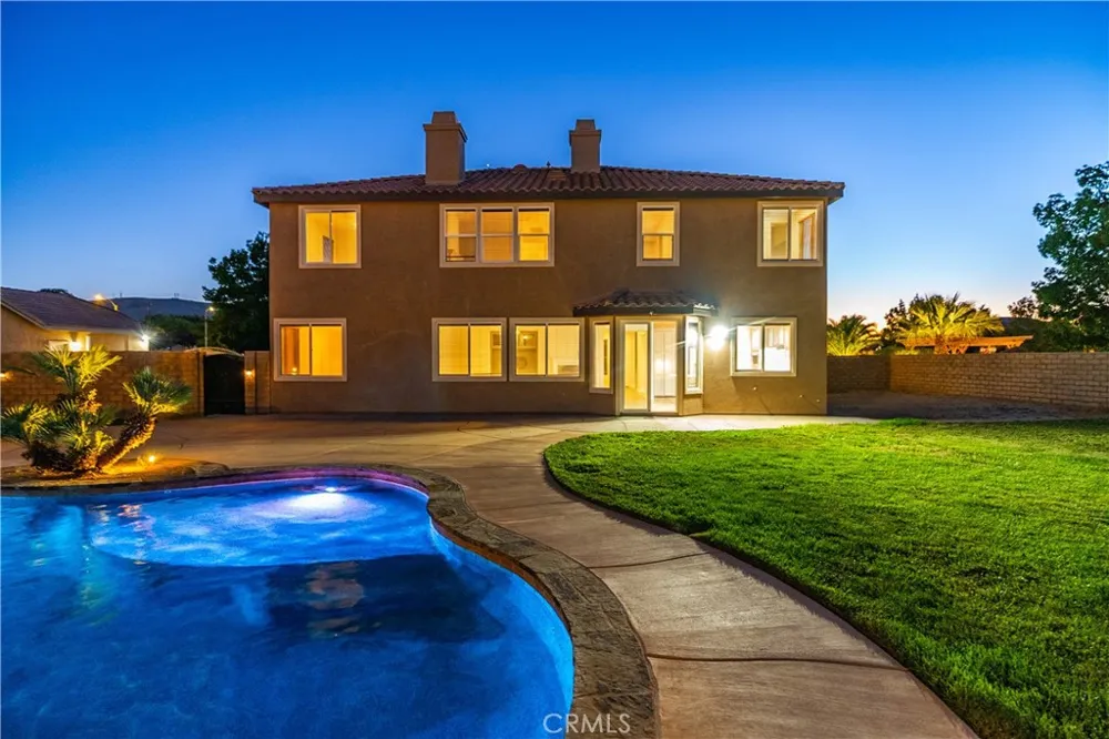 41520 44th W Lancaster, CA 93536