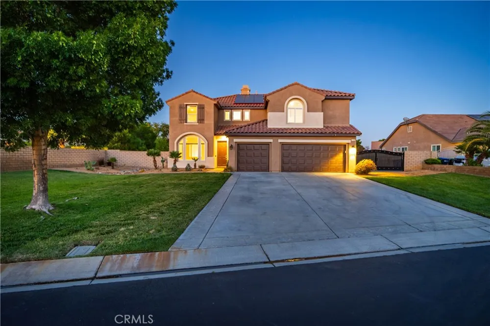 41520 44th W Lancaster, CA 93536